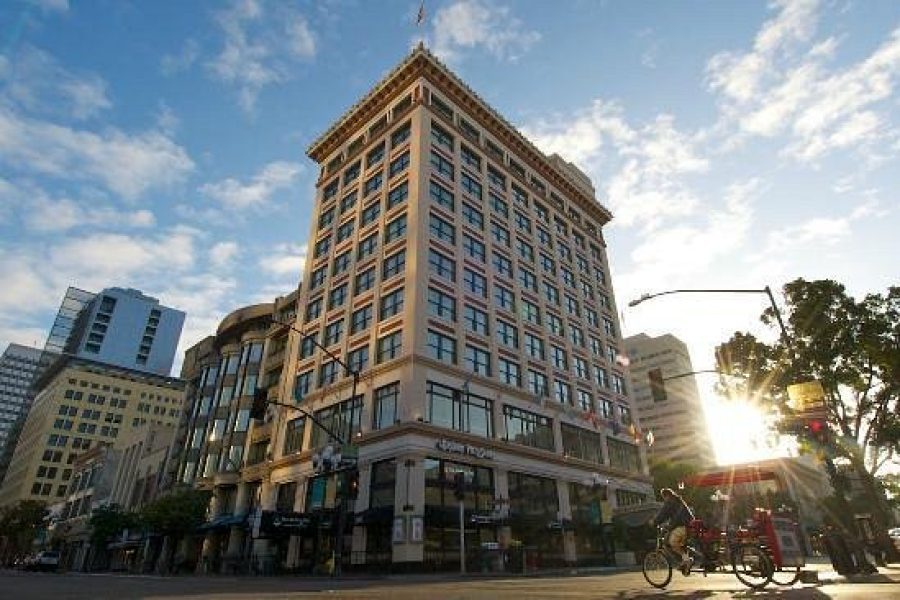 Gaslamp Plaza Suites